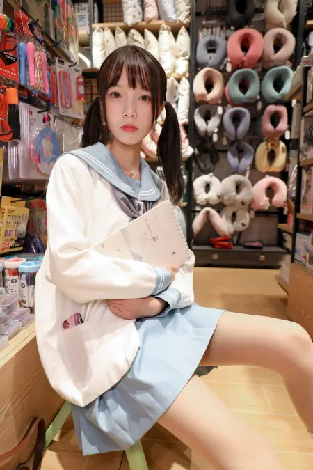 粉蓝色JK校服装肉丝美少女